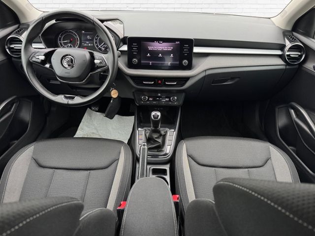 Fahrzeugabbildung SKODA Fabia Ambition 1.0 MPI 80 PS 5-Gang LED SHZG AC