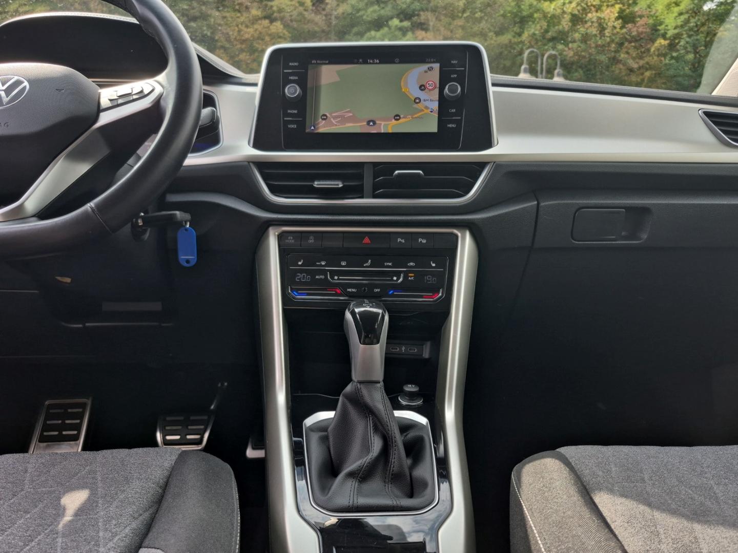 Volkswagen T-Roc Move DSG Navi CarPlay LED SHZ Parklenkassi, миниатюра 10