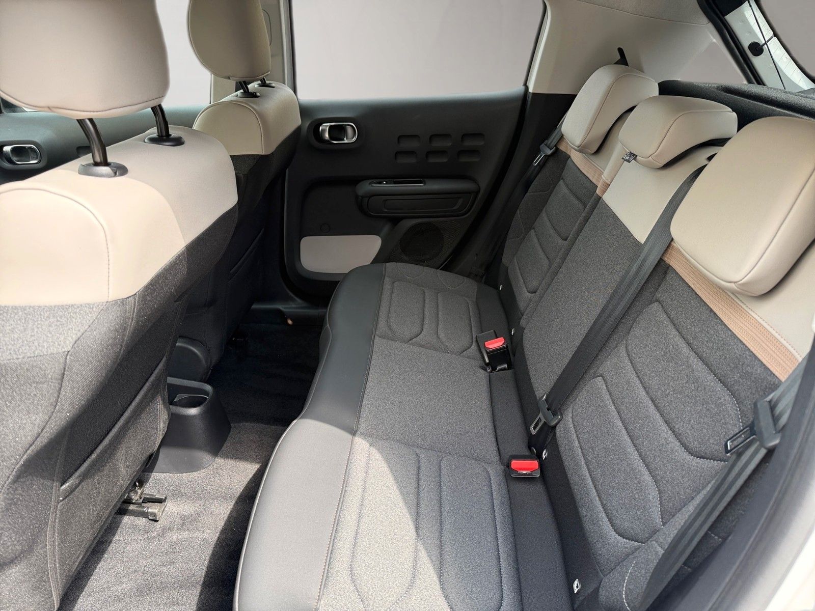 Fahrzeugabbildung Citroën C3 PureTech 83 Max*Navi*Rückfahrkam*Sitzhzg.