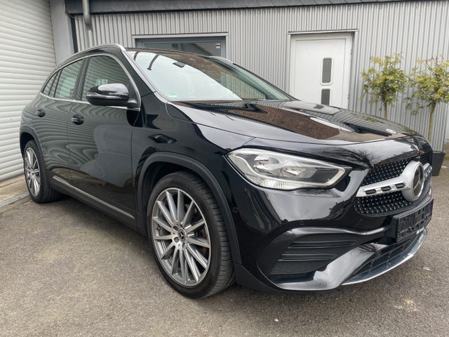 Mercedes-Benz GLA 220 8G AMG Leder Navi SHZ PDC Distronic 20"