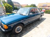 Mercedes-Benz W123 200D-Oldtimer Limousine - Mercedes-Benz 200 Oldtimer mit Diesel-Antrieb