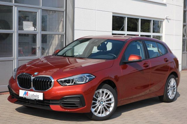 BMW 120i Aut. Advantage AHK HEAD-UP RFK LC-PROF LED