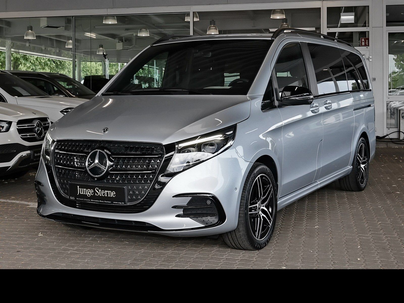 MERCEDES-BENZ V 250 d AVANTGARDE AMG Lang