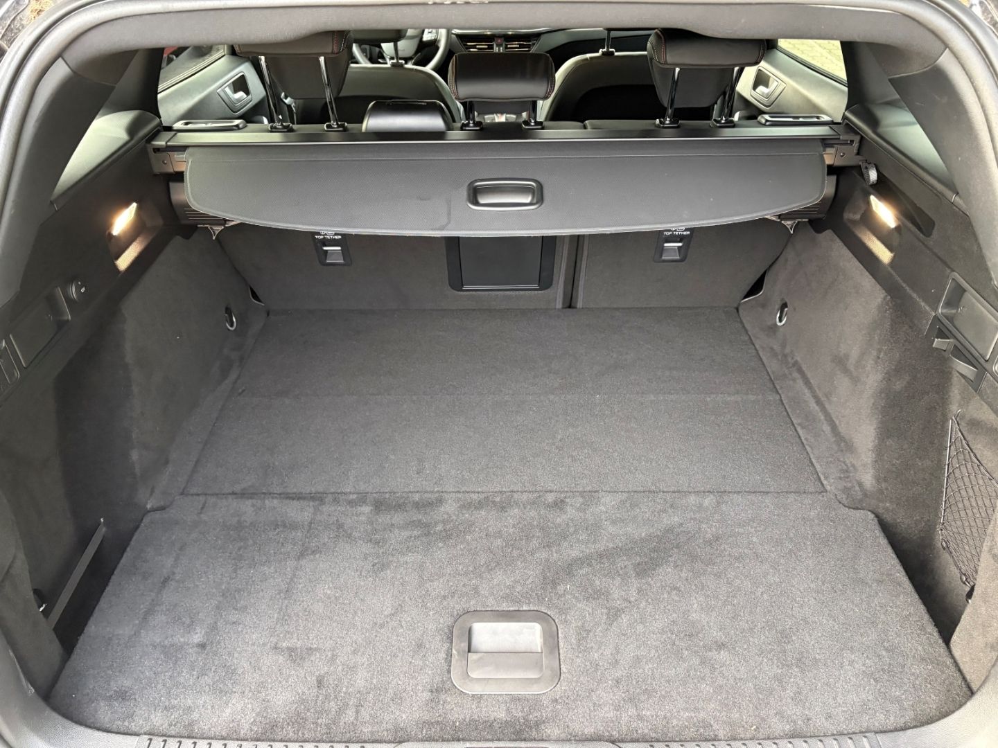 Fahrzeugabbildung Ford Focus Turnier ST-Line X HUD AHK-abnehmbar Navi