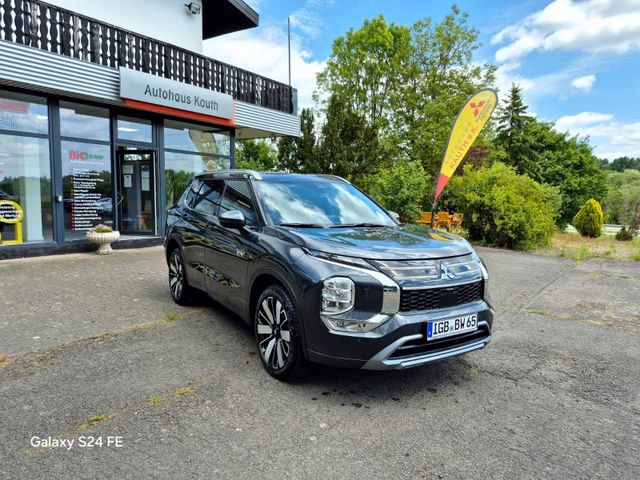 Mitsubishi Outlander 2.4 PHEV 4WD Top Vorführwagen