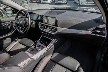 Fahrzeugabbildung BMW 320d xDrive Touring Steptronic xDrive|HEADUP|SH