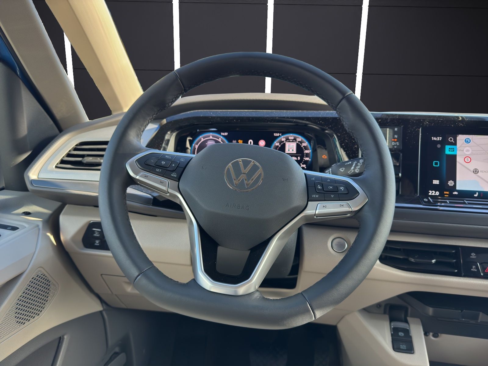 Fahrzeugabbildung Volkswagen T7 California Beach Tour 7- DSG AHK NAVI ACC SIT