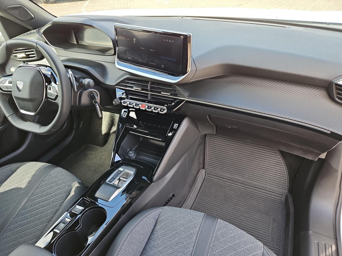 Peugeot 2008 1.2 Hybrid 145 Allure Apple CarPlay Sitzhei
