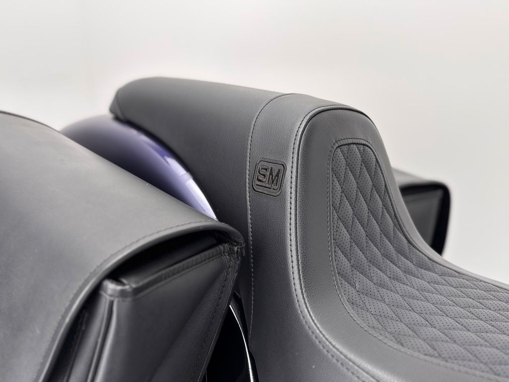 Fahrzeugabbildung Harley-Davidson STREET BOB *NEUWERTIG *ANSCHLUSSGARANTIE 06/29