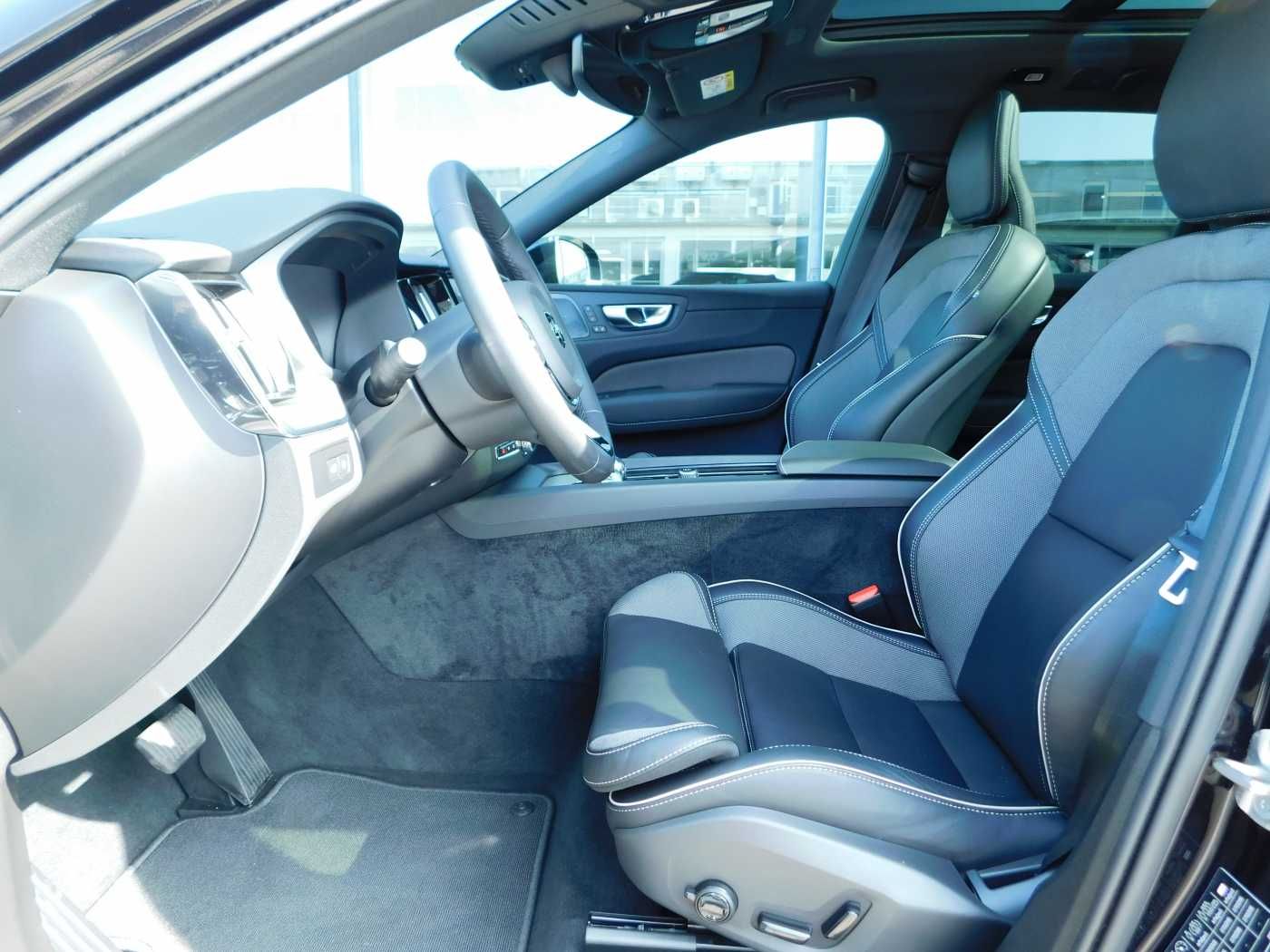 Fahrzeugabbildung Volvo XC60 T6 AWD Plus Black Edition '21'-Zoll, ACC, H