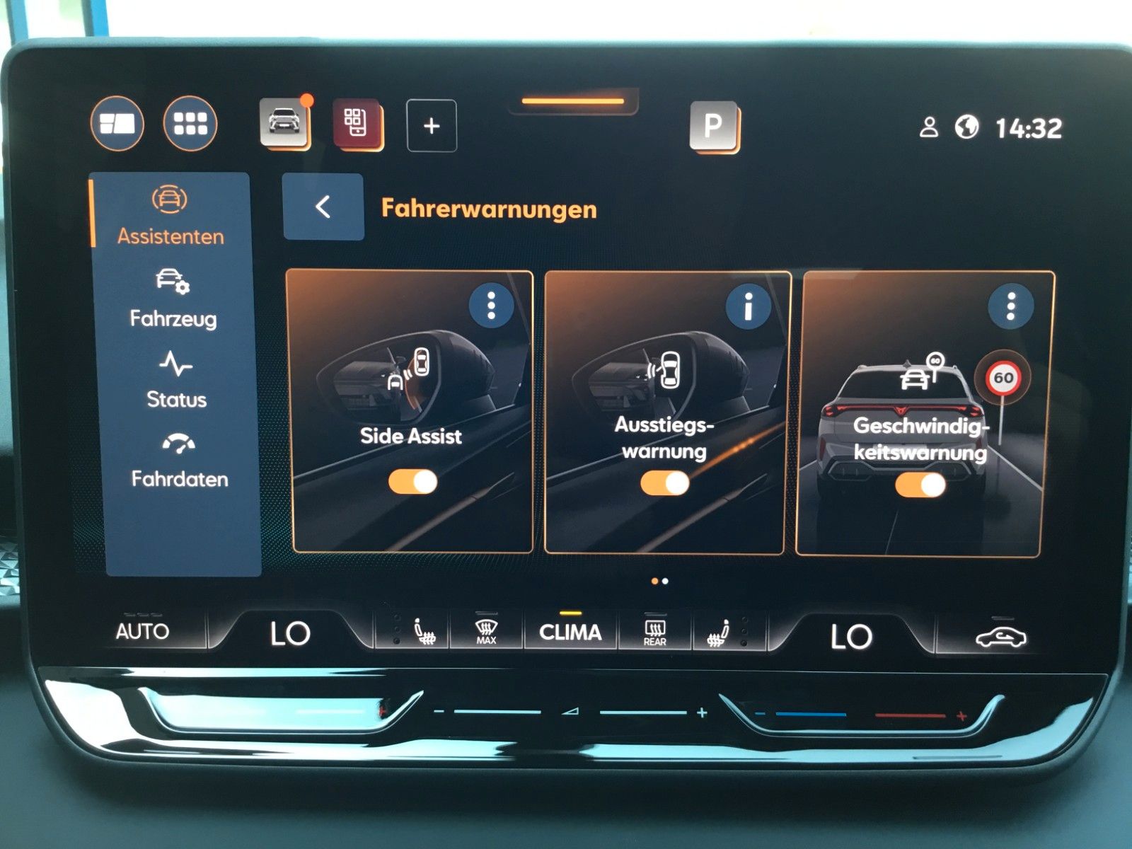 Fahrzeugabbildung CUPRA Terramar 1.5 eTSI DSG+AHK+360°+Headup+ACC