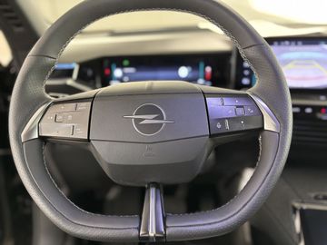 Fotografie 17 des Opel Grandland (X) Grandland 1.2 DI Hybrid 48 V Automatik GS AHK