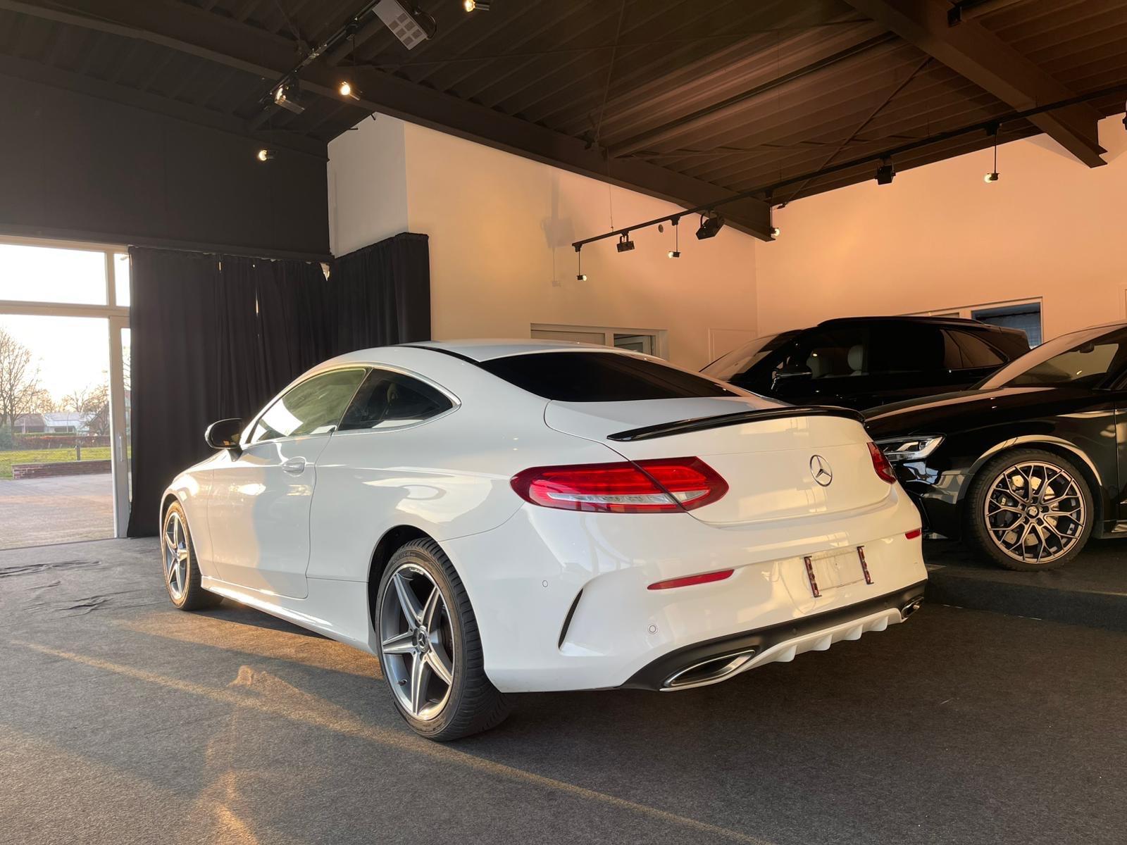 Mercedes-Benz C 180 Coupe AMG-Line