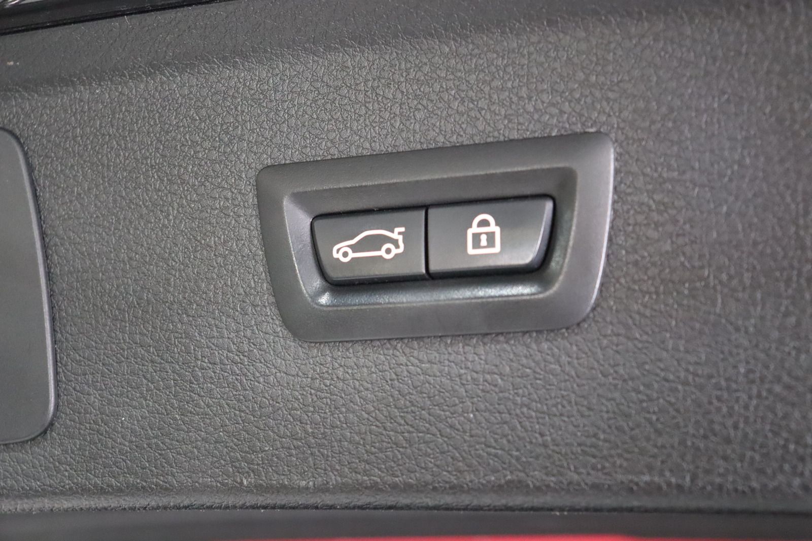 Fahrzeugabbildung BMW 218 i Active Tourer LED * HUD * RFK * Pano *