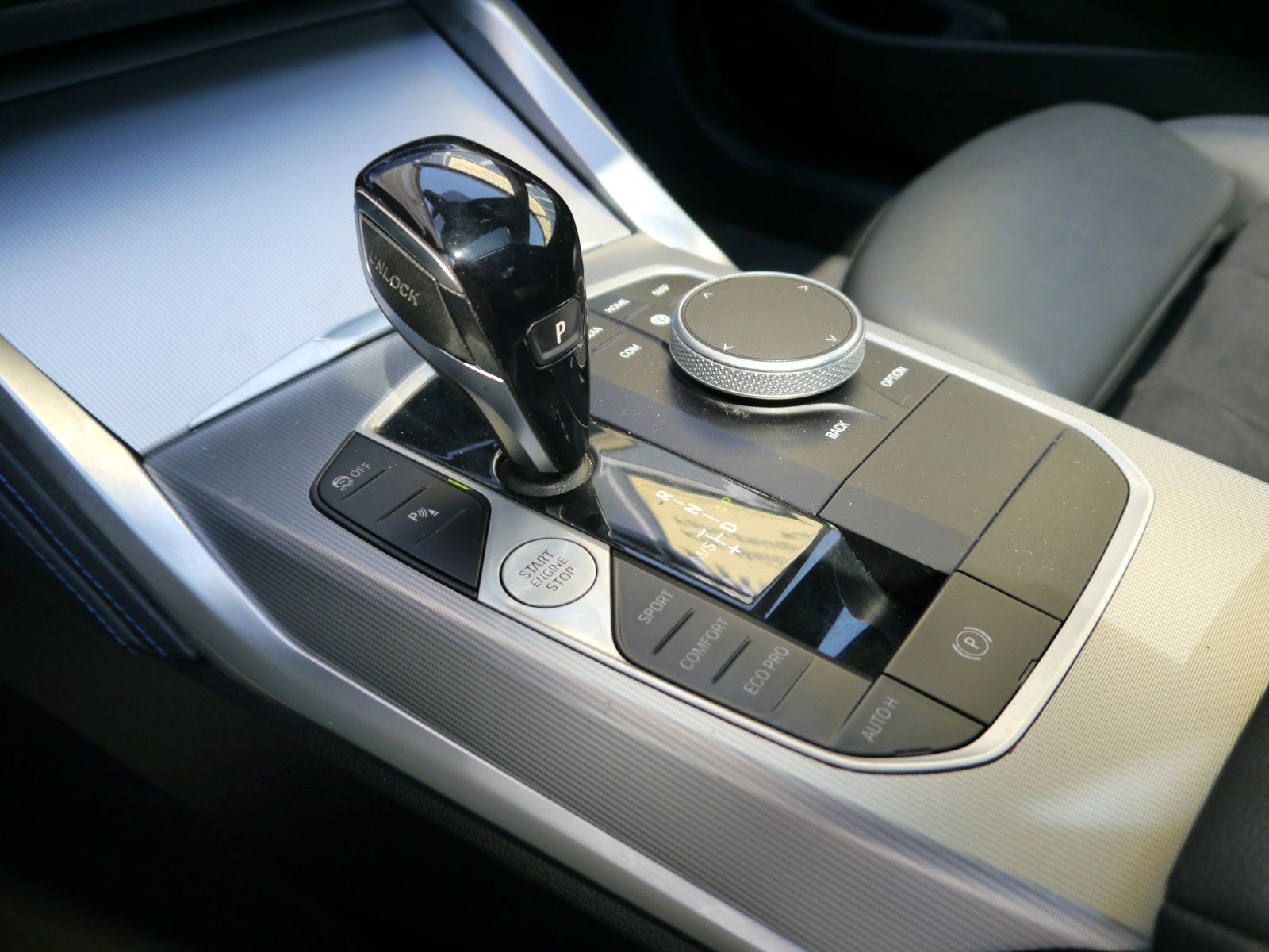 BMW 420 d Coupé M Sport PANO LED R.KAM. H&K CARPLAY foto 17