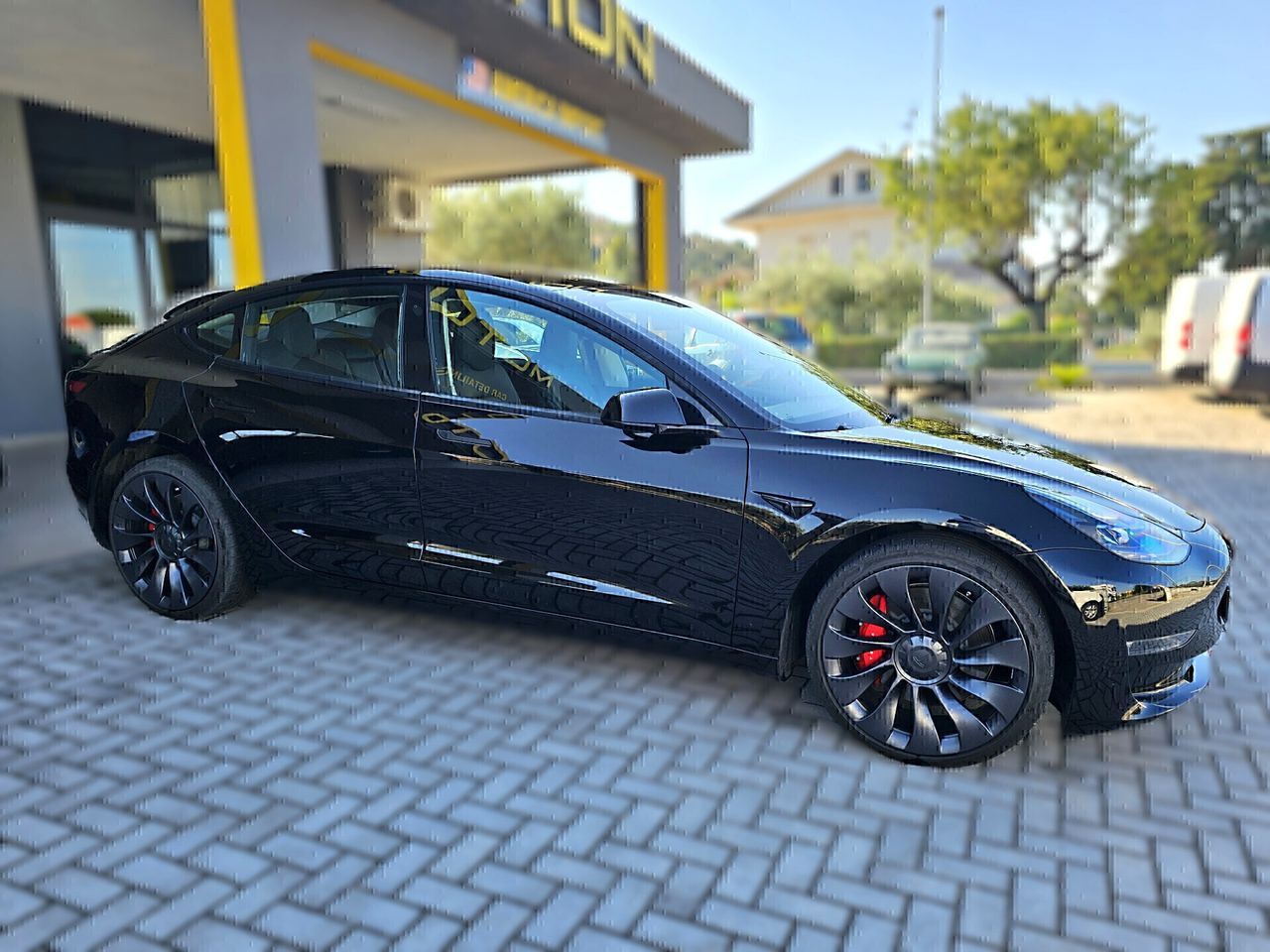 TESLA Model 3