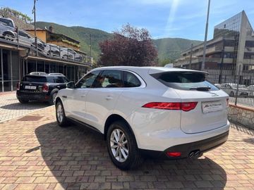 Jaguar F-Pace - 7