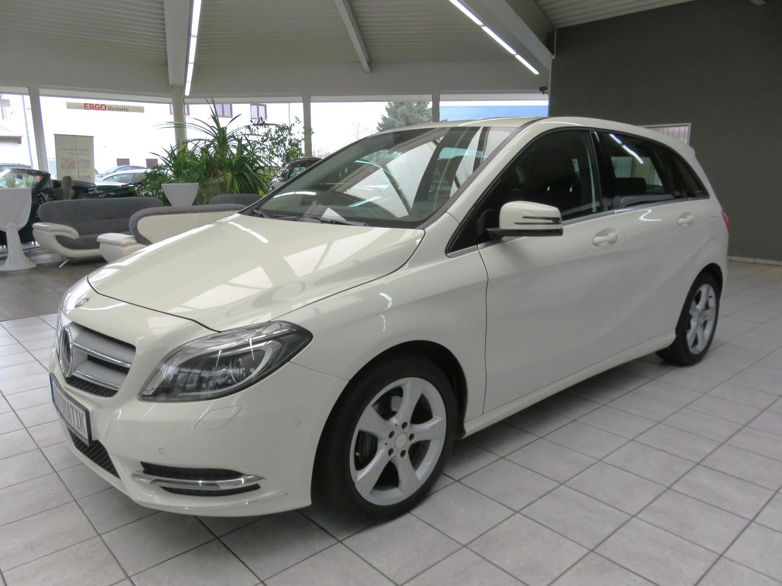 Mercedes-Benz B 200*1.Hand*Bi-Xenon*Navi*