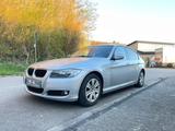 BMW 318i -