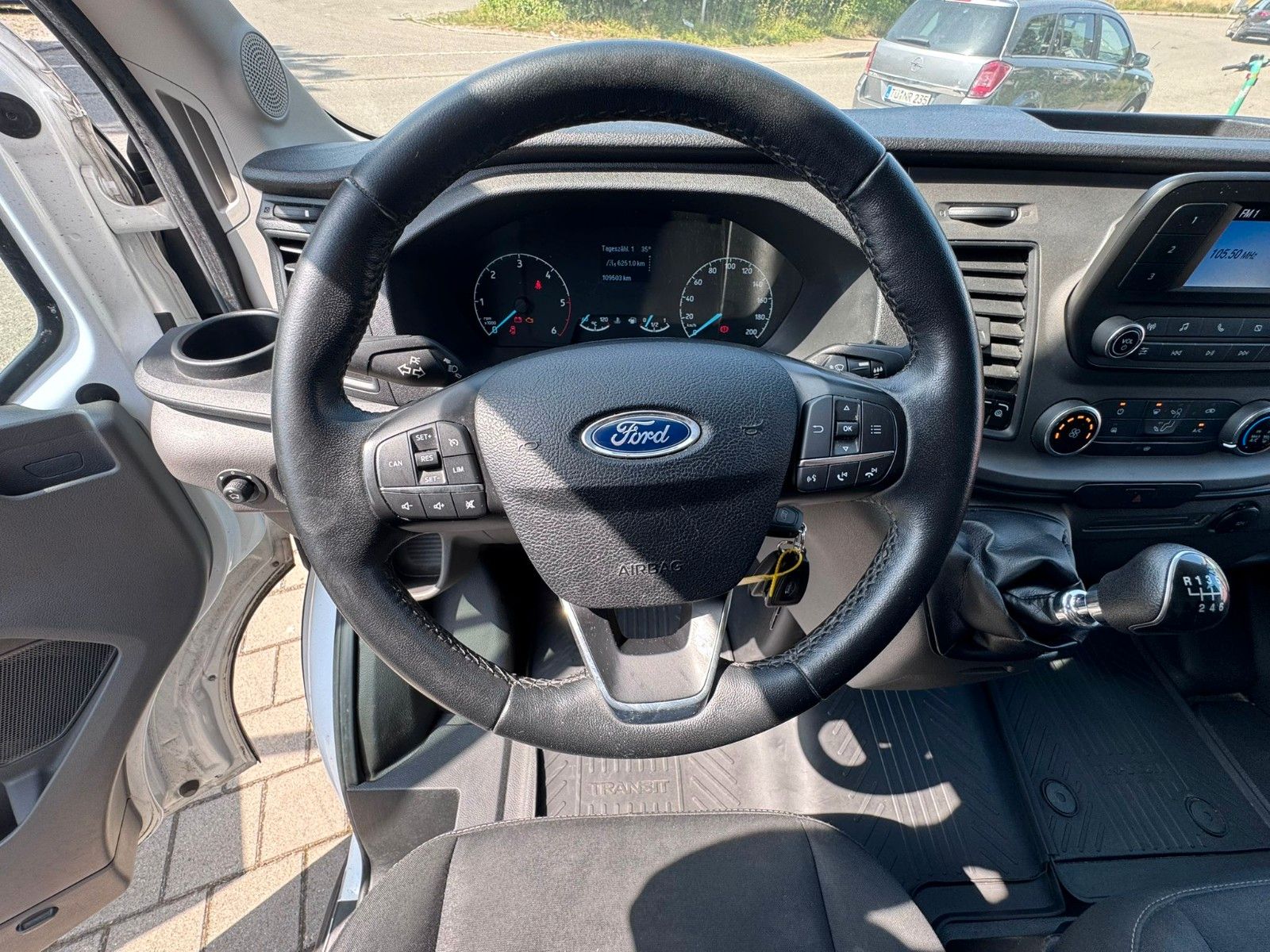 Fahrzeugabbildung Ford Transit 350  L2H2 *TREND*TEMPO*DAB*KAMERA*PDC