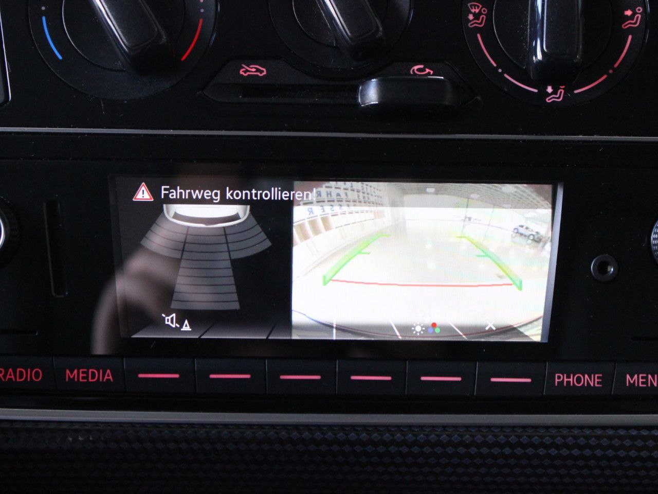 Fahrzeugabbildung Volkswagen up! Move 1.0 RFK/PDC/Tempomat