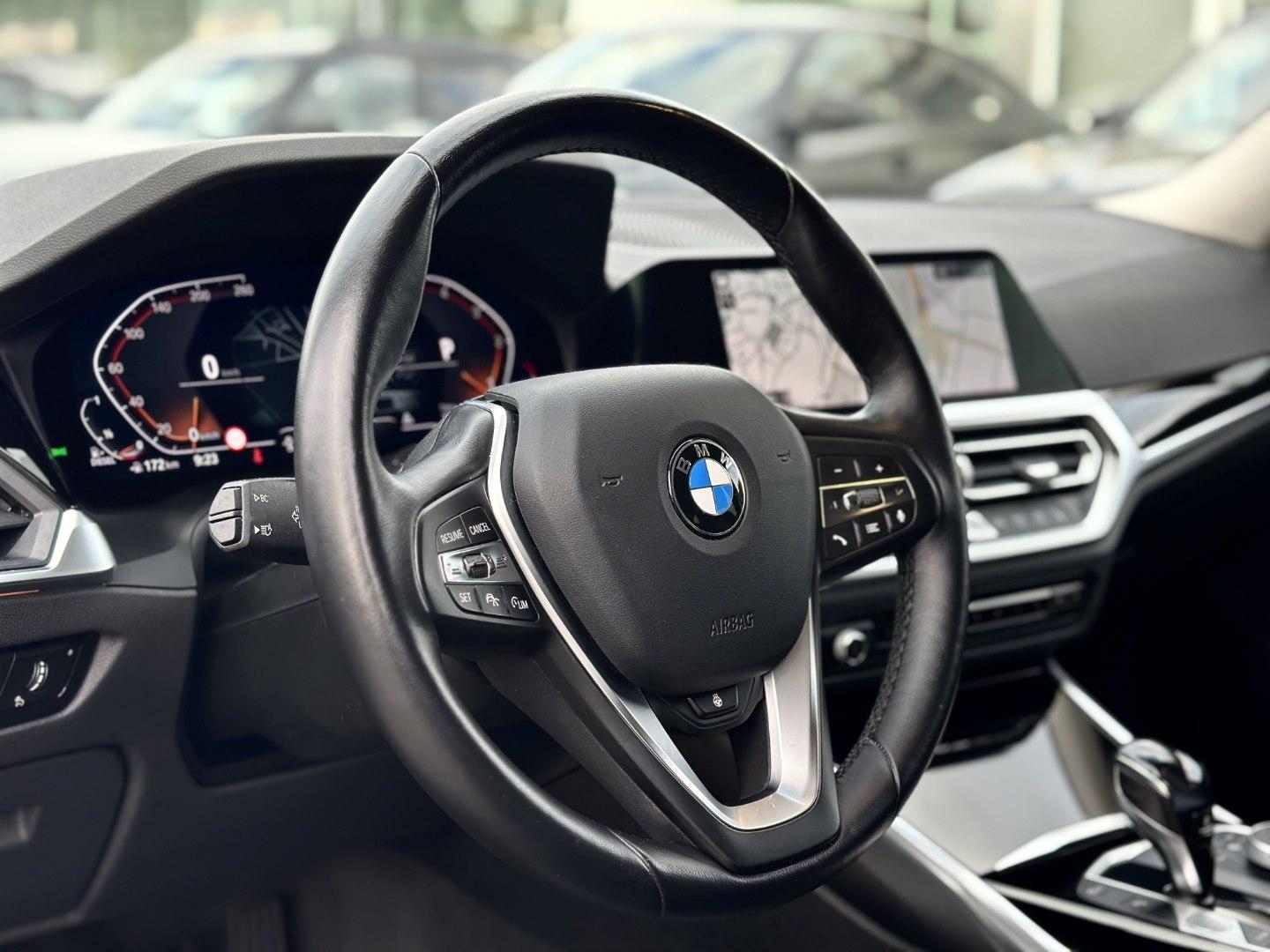 BMW 318d Touring Advantage HiFi DAB WLAN Standhzg.