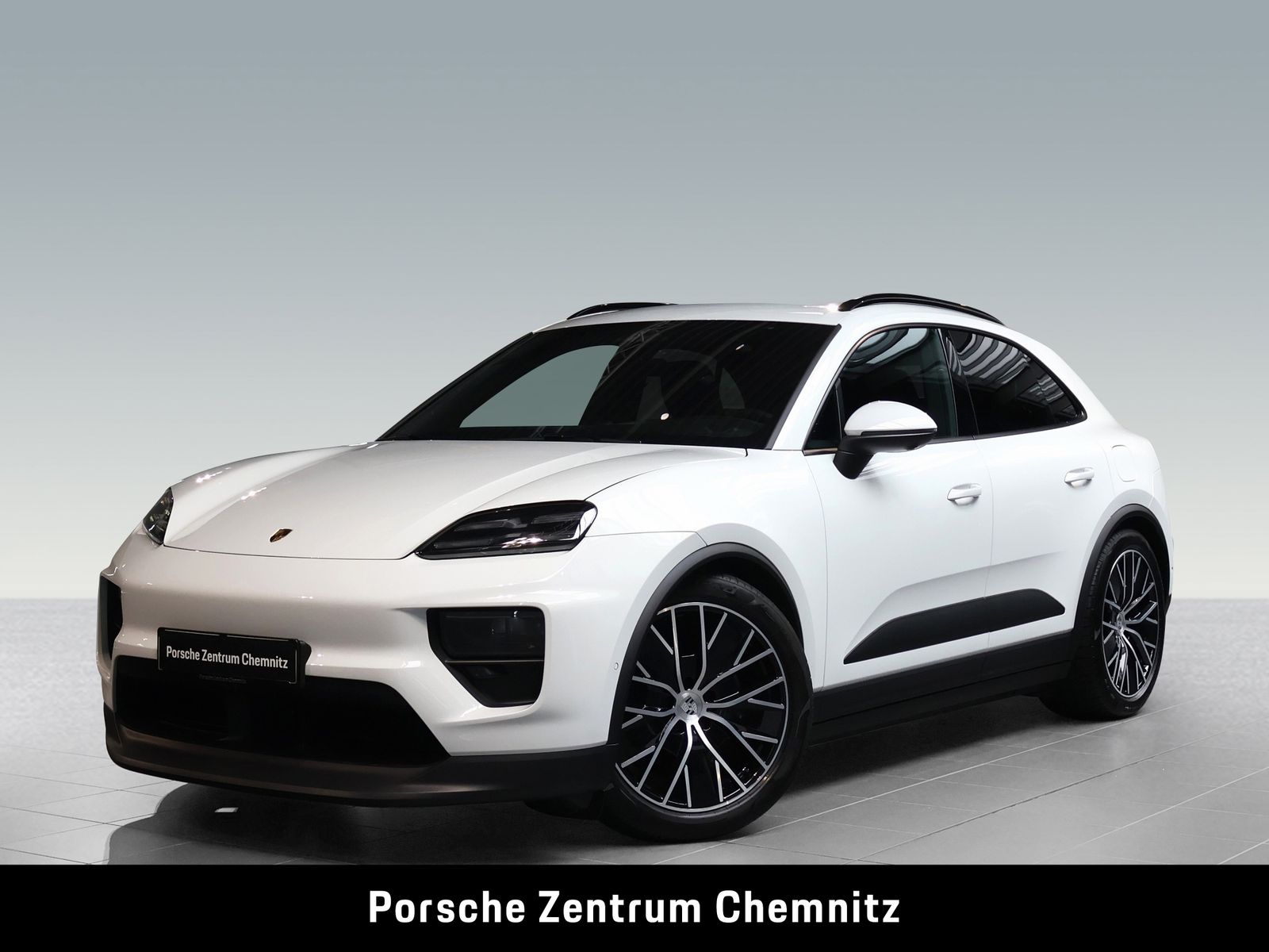 Porsche Macan 4 Electric Sitzbelüft.;Sport-Chrono;BOSE;1