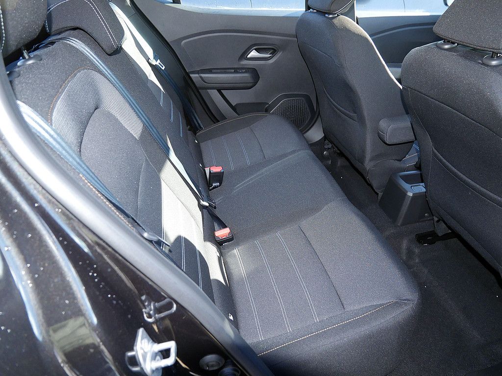 Fahrzeugabbildung Dacia Sandero Stepway Expression TCe 90