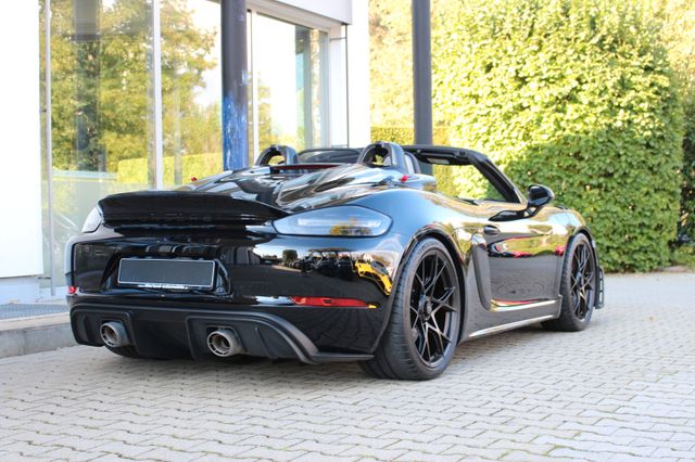 Porsche 718 SPYDER RS / WEISSACH-PAKET / LIFT / 18 Wege Porsche 718 SPYDER RS / WEISSACH-PAKET / LIFT / 18 Wege