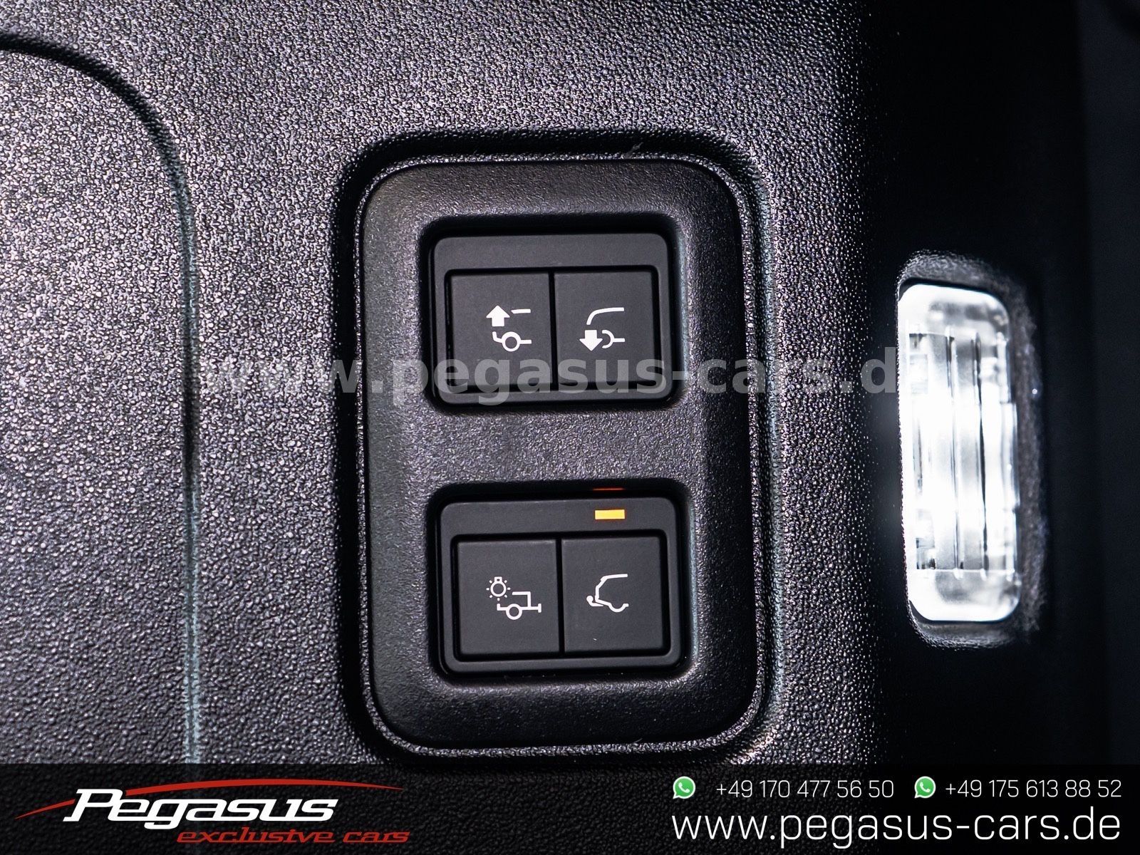 LAND ROVER Defender - 22