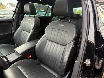 Fahrzeugabbildung SKODA Superb Combi 2.0 TSI L&K 4x4 DSG Pano AHK uvm