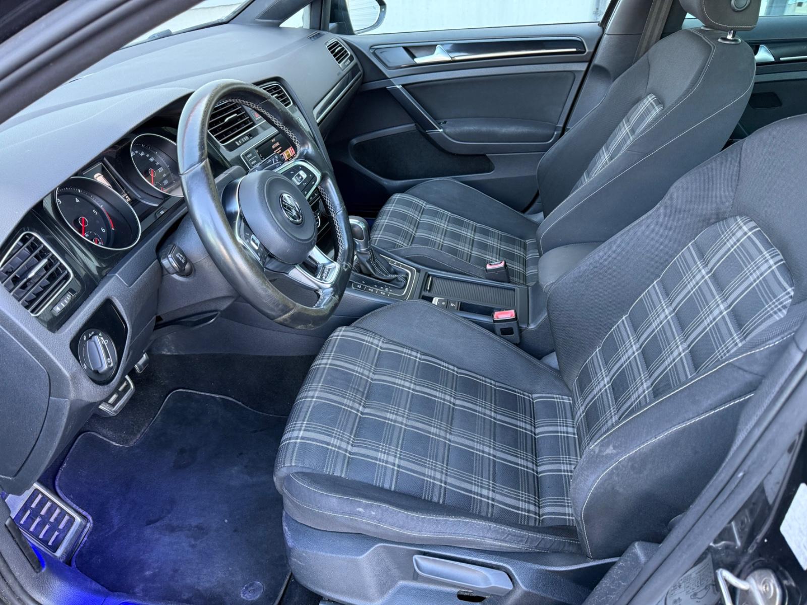 Volkswagen Golf 2015 — photo 19