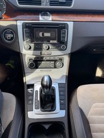 Volkswagen Passat - 12