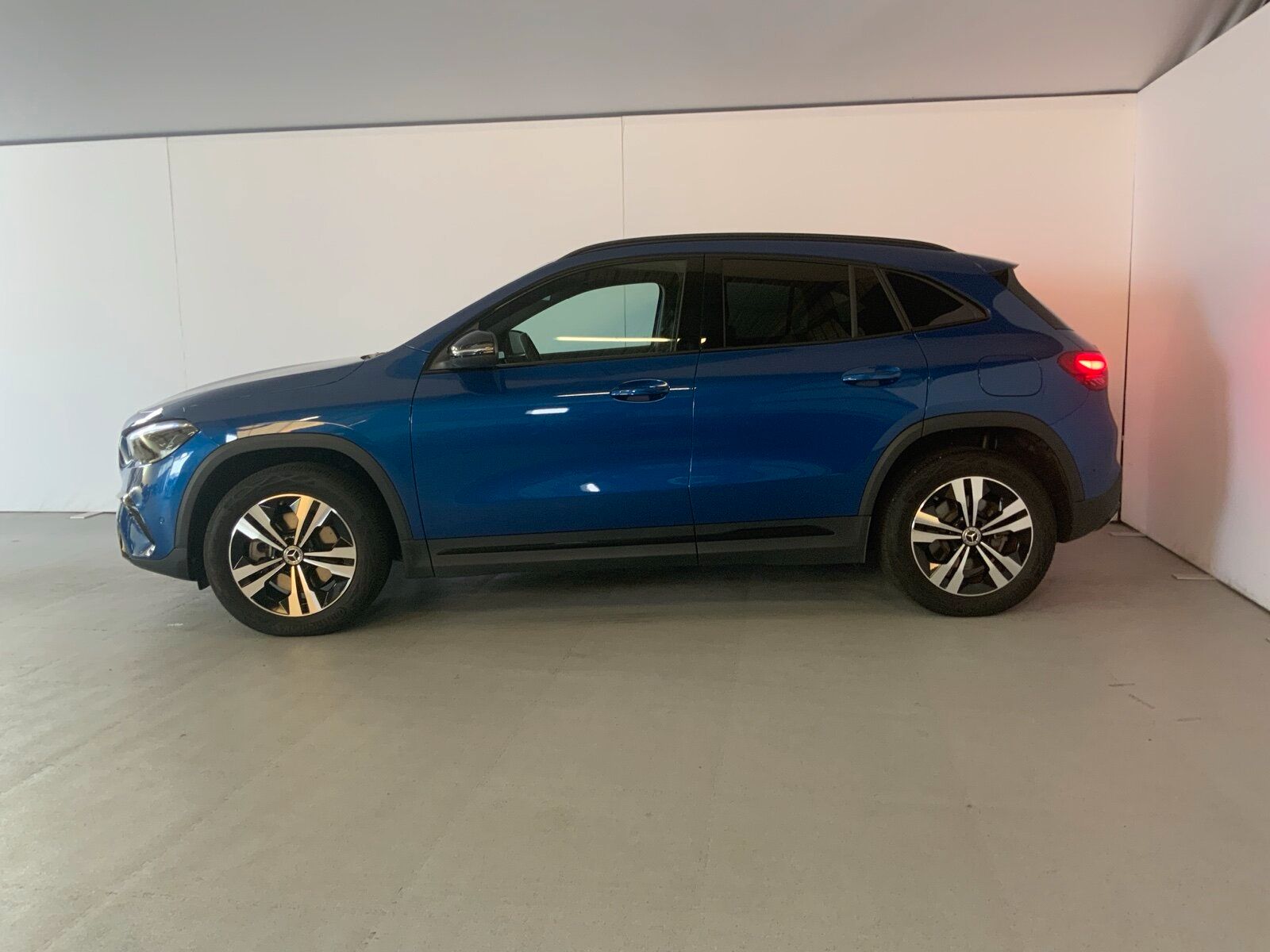 Mercedes-Benz GLA 250 e Progressive Night LED AHK Rü-Cam MBUX imagem 3