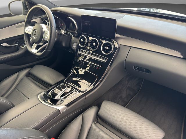 Fahrzeugabbildung Mercedes-Benz C 180 T AMG Sportfahrwerk+LED+CarPlay+Leder+DAB
