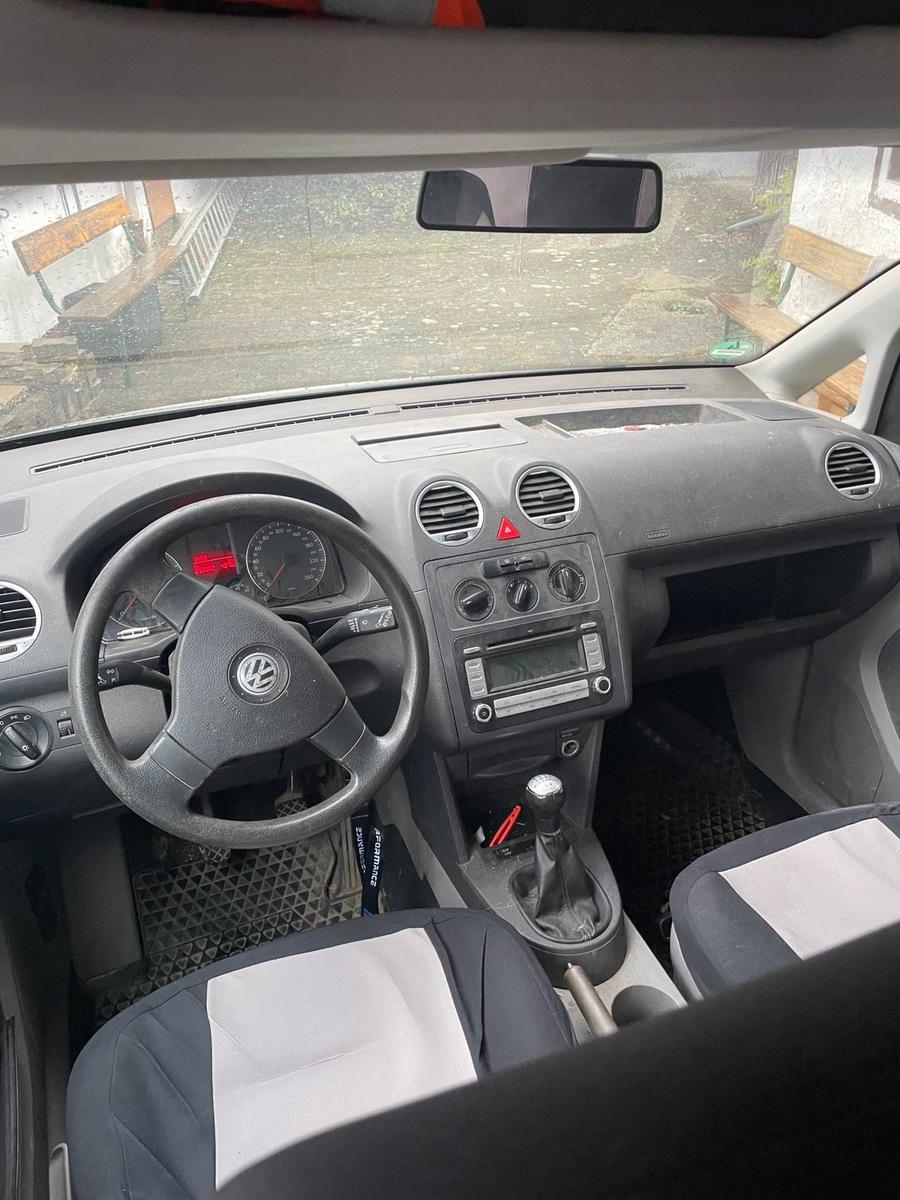 Volkswagen Caddy 2007 — двигун 80 HP (59kW)