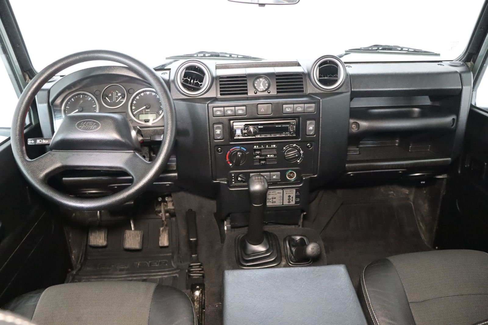 Fahrzeugabbildung Land Rover Defender 110 Station Wagon SE * AHK * Sitzhzg.