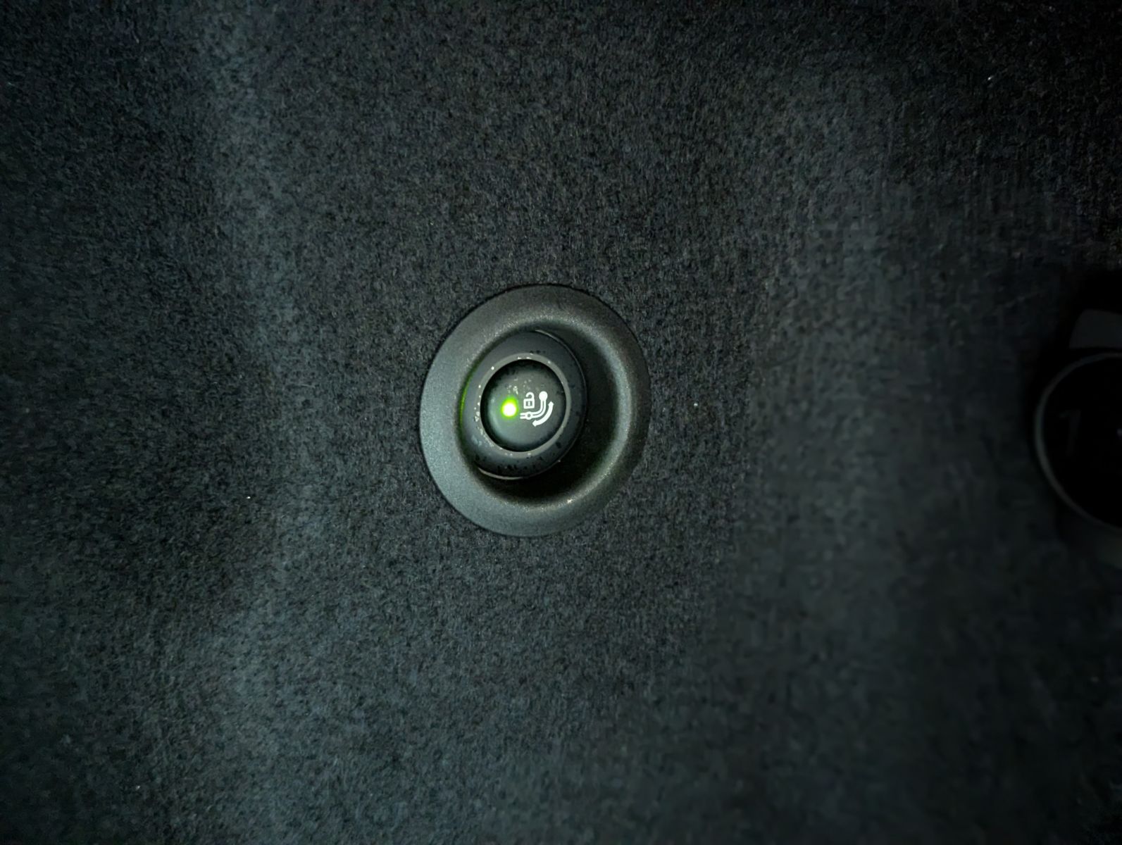 BMW 220 Active Tourer Aut AHK Pano Cam Travel-Paket - Image 18