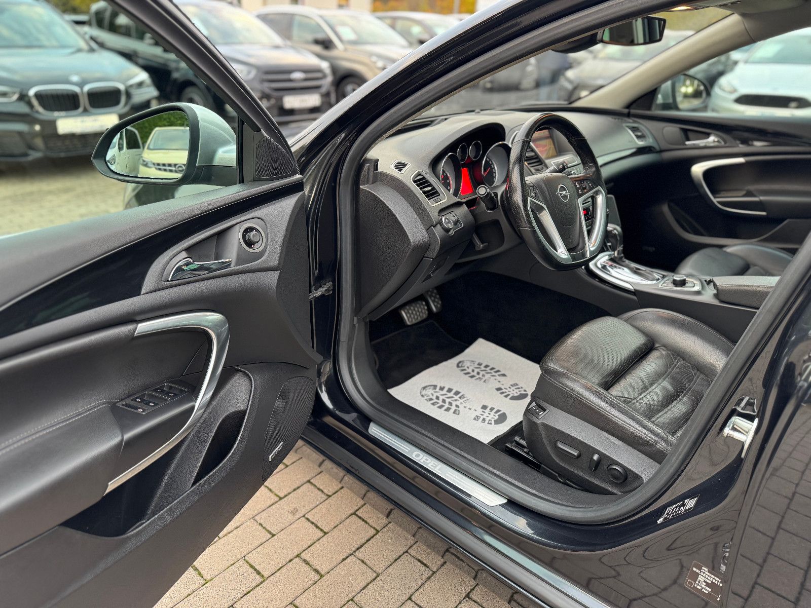 OPEL Insignia, 2010, Benzin, 220 PS