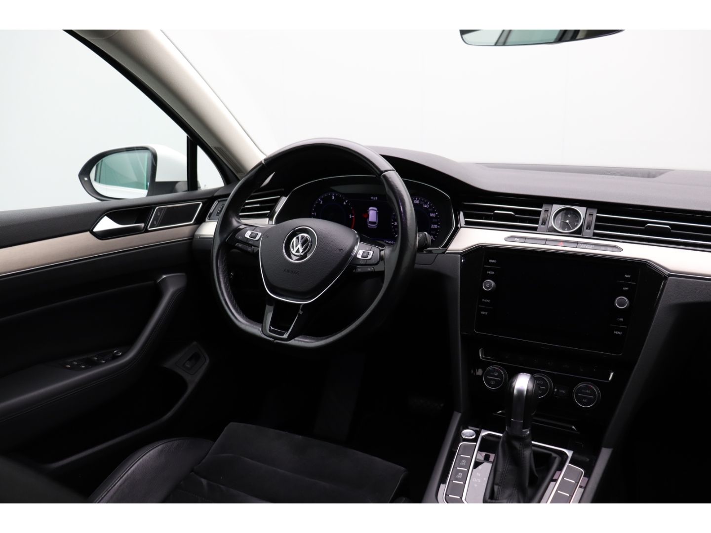 Fahrzeugabbildung Volkswagen Passat Variant 2.0 TDI Highline BMT Massage Kame