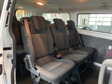 Fahrzeugabbildung Ford Transit Custom Kombi 320 L2 Trend DAB Parkpilot