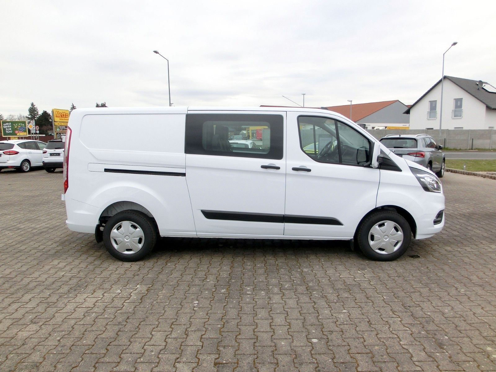 Fahrzeugabbildung Ford Transit Custom Kasten Doka 320 L2 Trend