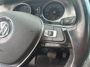 Volkswagen Golf - 11