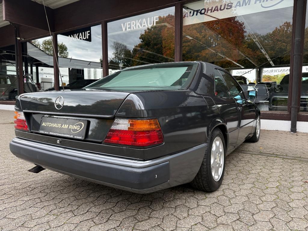 Mercedes-Benz CE 300