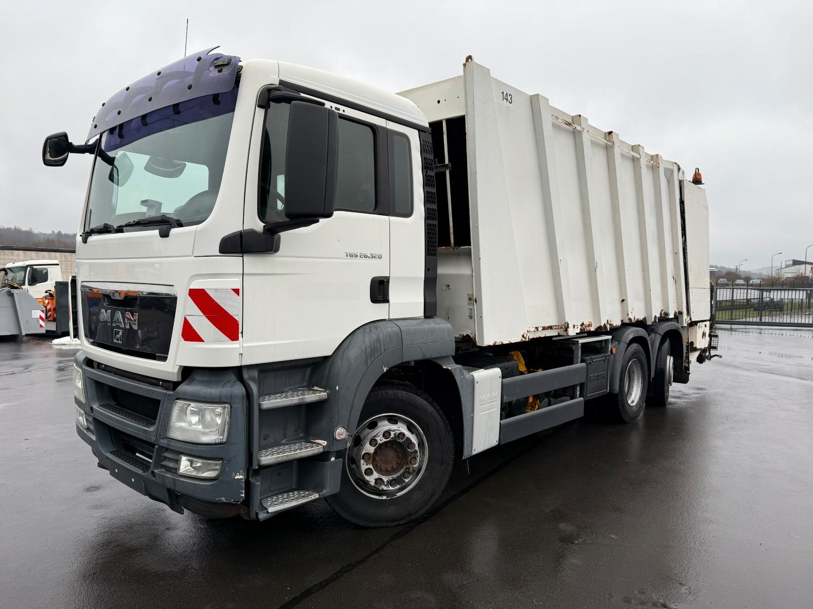 MAN 26.320 6x2 Presswagen Faun 524