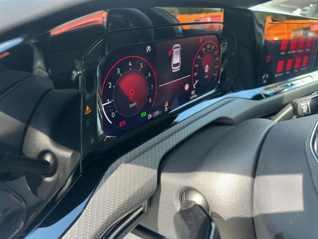 Golf Variant eTSI 1.5 Mildhybrid R-Line DSG Blac