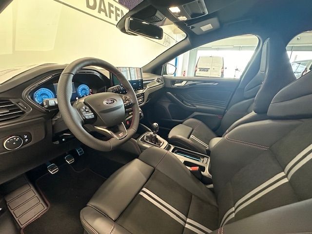Fahrzeugabbildung Ford Focus ST X 2.3 EcoBoost EU6e