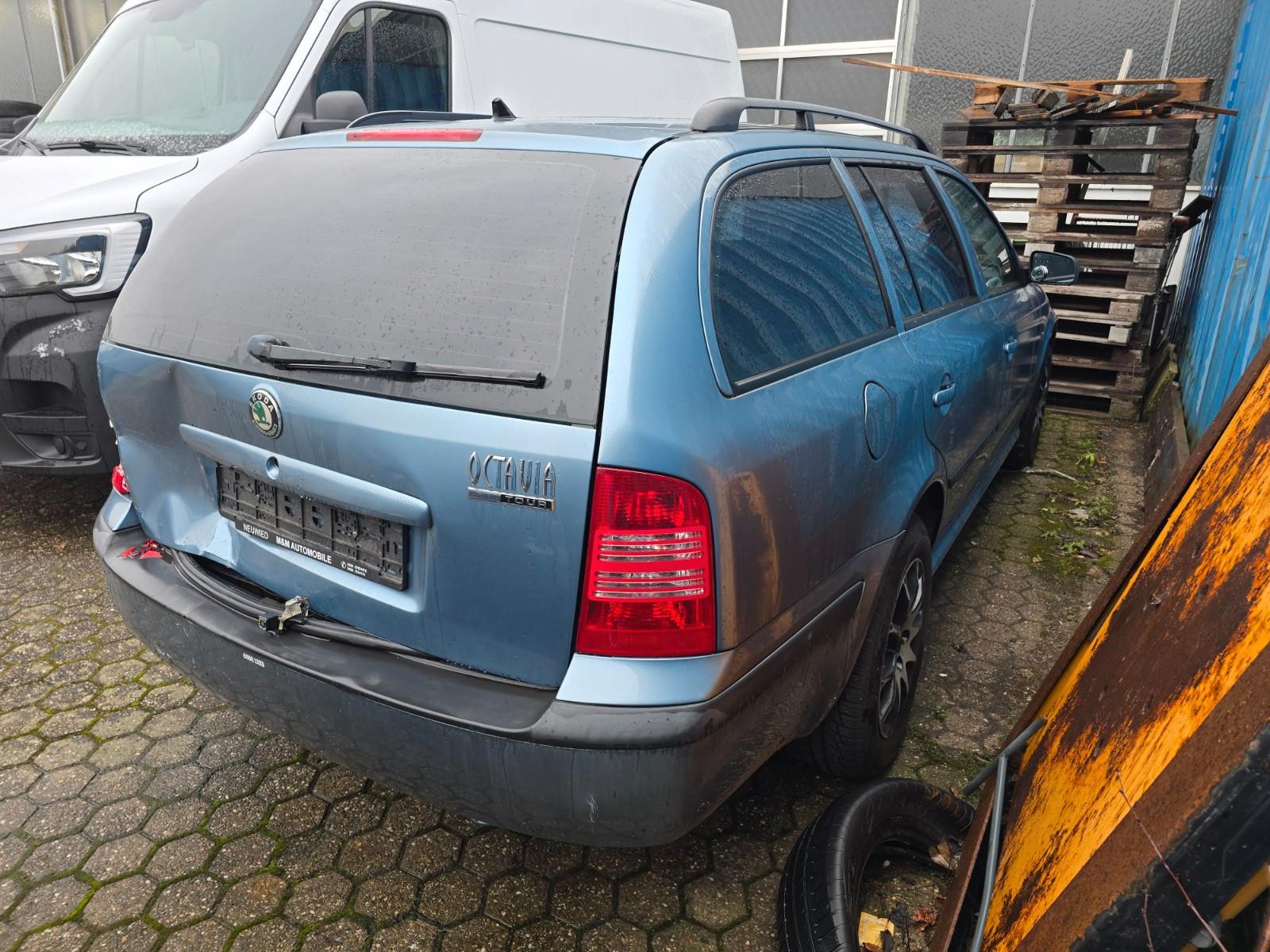 Skoda Octavia 2008 — interior