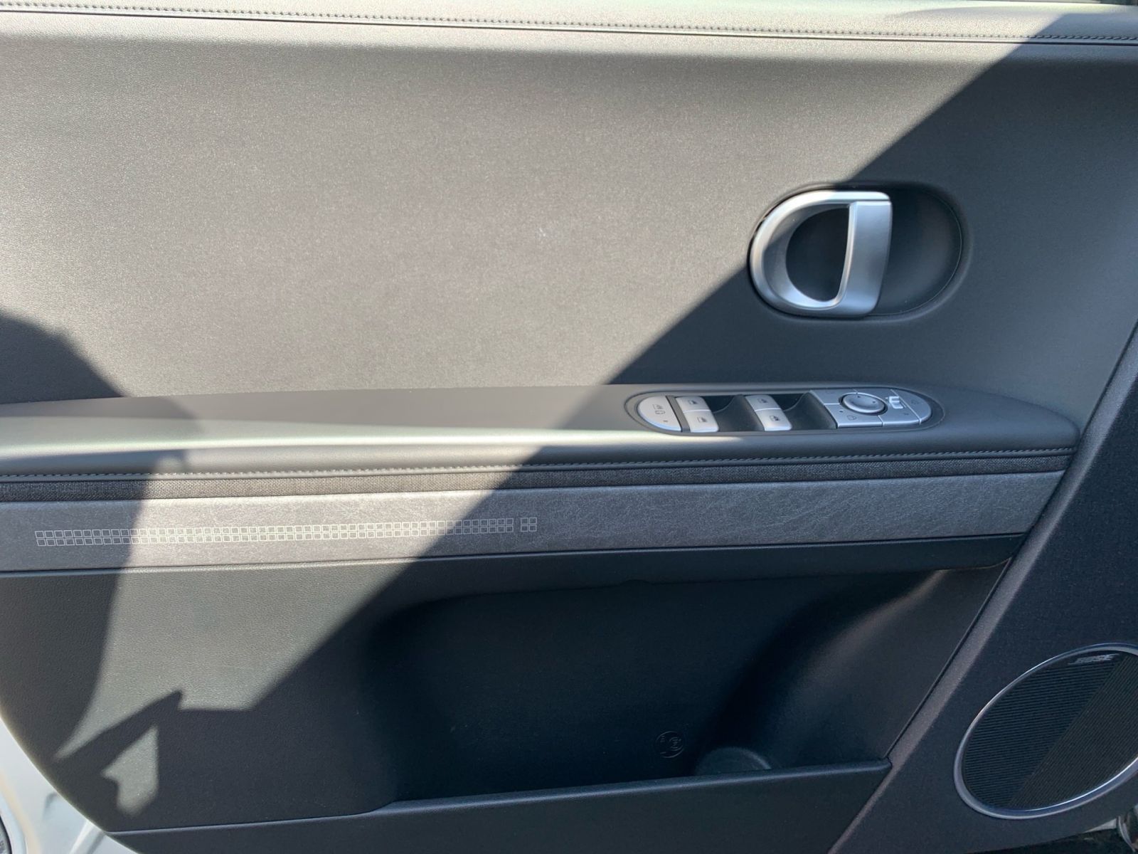 Fahrzeugabbildung Hyundai IONIQ 5 Uniq 4WD 72,6 kWh 1Hd