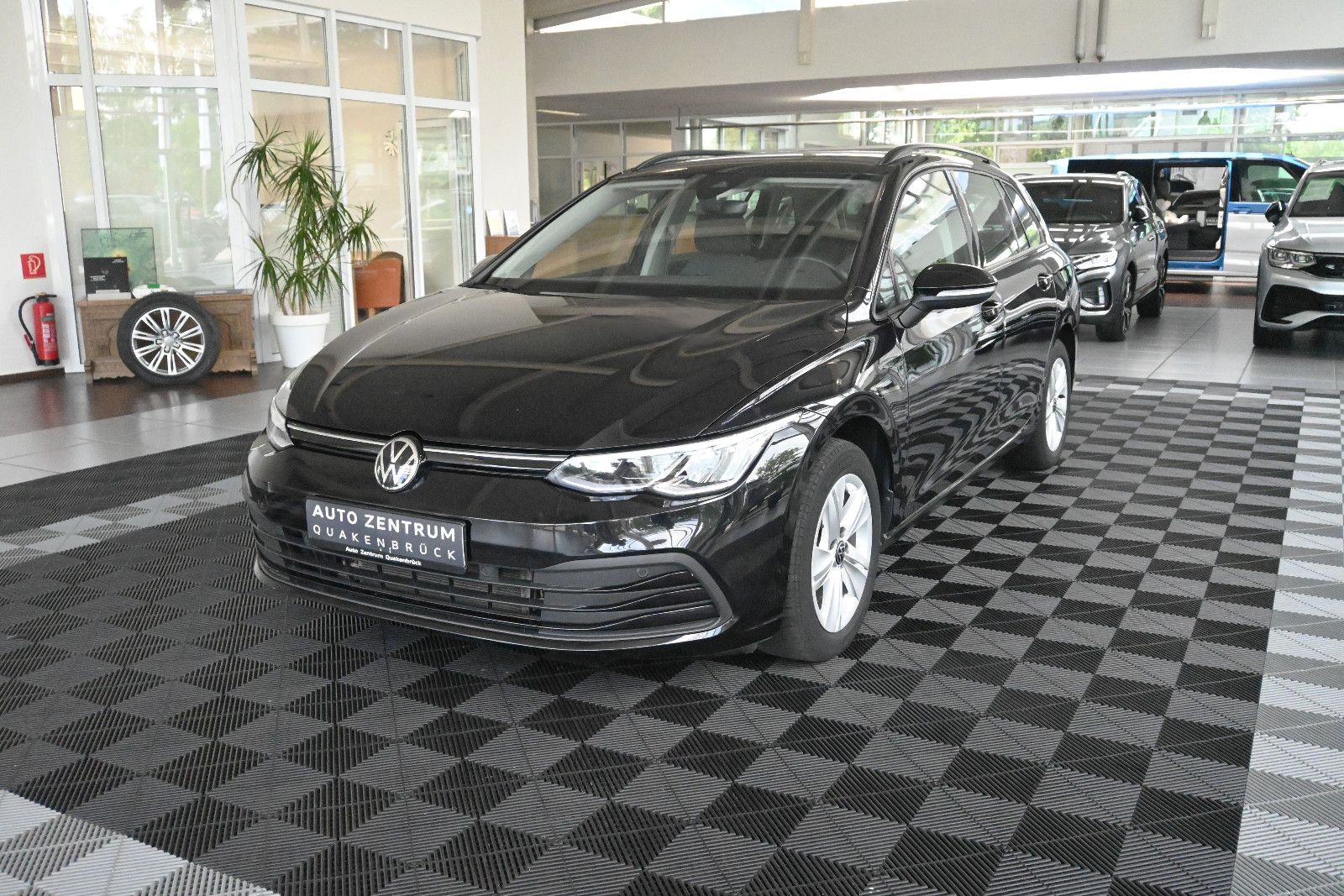 Volkswagen Golf VIII Var 2.0 TDI Life ACC Navi AHK Virtual imagem 3